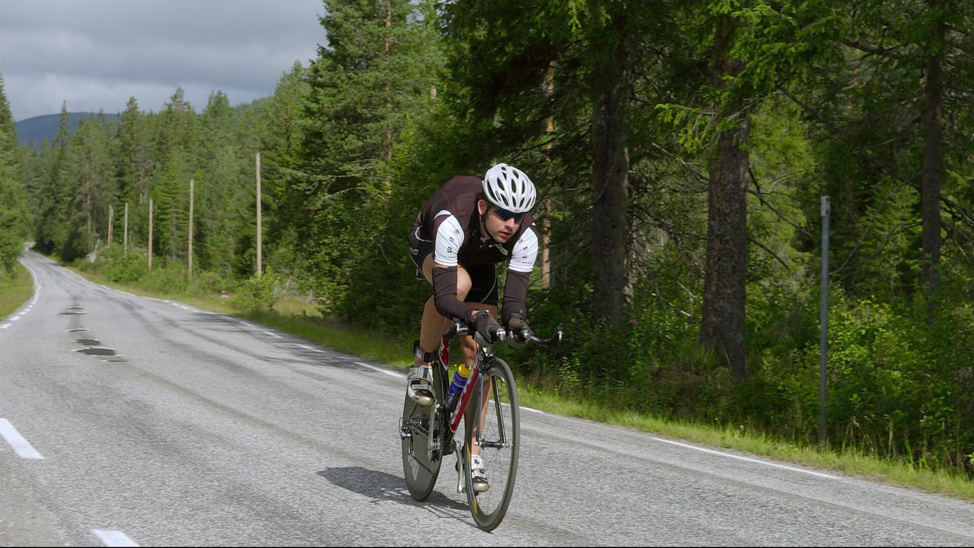 是否应通过比赛推广更多社会议题,如何推广比赛